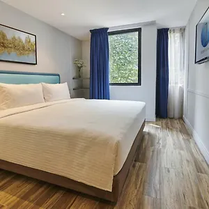 Отель J-hotel By Dorsett